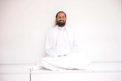 Swami Paramtej, maestro yogui: «El estrés es la epidemia más grande de este planeta»