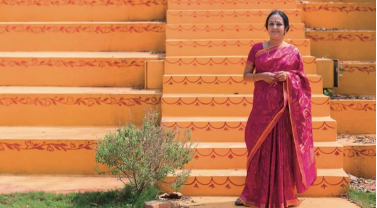 «Hay que cambiar medicación por meditación»: Bhanu Didi, la hermana menor de Sri Sri Ravi Shankar